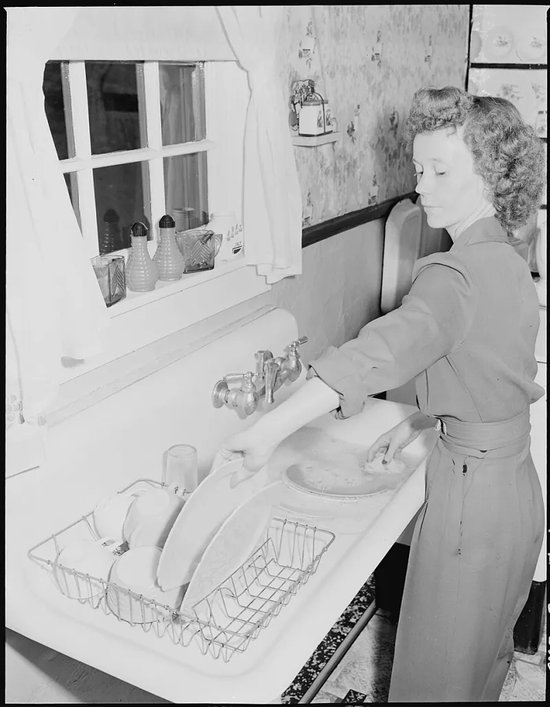 The Pre-Rinse Myth: How Dishwasher Detergent Companies Accidentally Trained America to Do Extra Chores